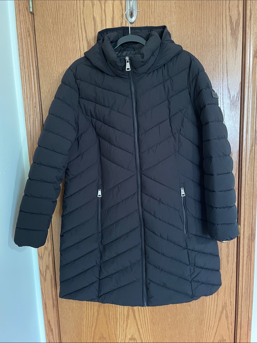 DKNY Black Quilted Hooded Puffer Coat